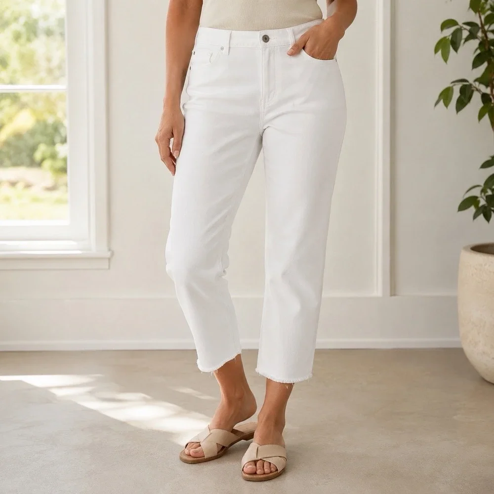 Chicos Platinum Denim Crop Pants Womens 2.5 14 White Stretch Raw Hem